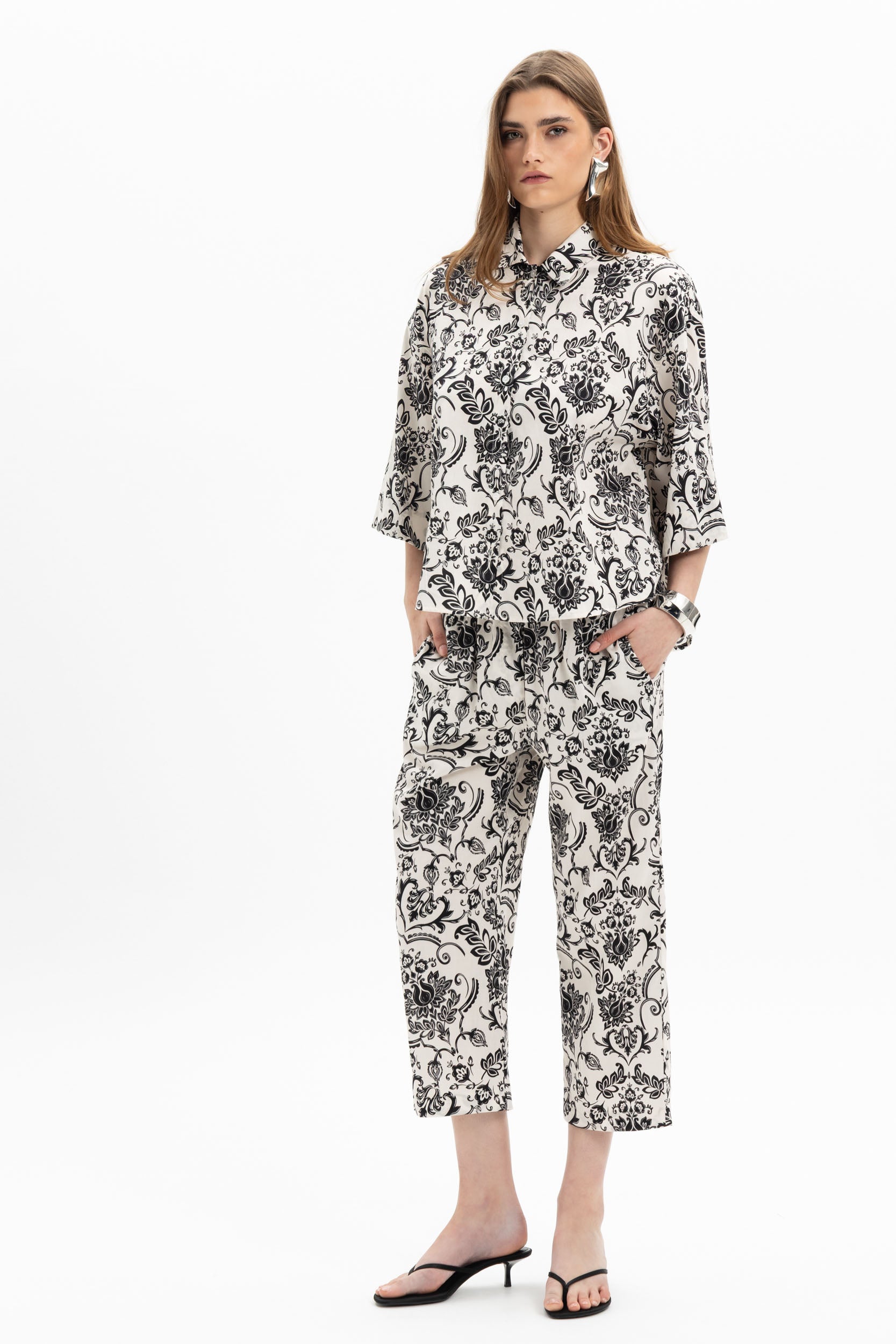 MyT oversized three-quarter shirt — MyT Spring-Summer 2026 collection, view 2