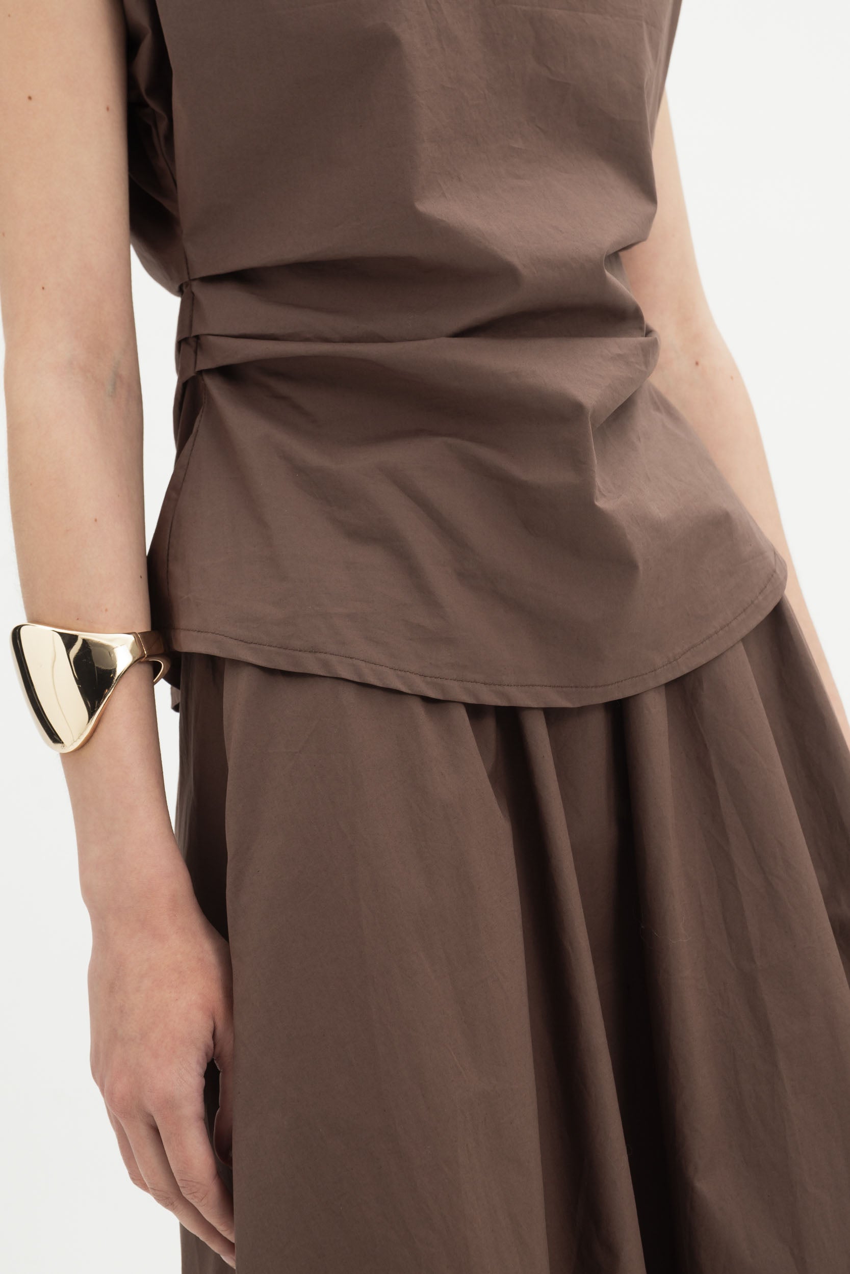 MyT chocolate; ciel cap sleeve top — MyT Spring-Summer 2026 collection, view 2