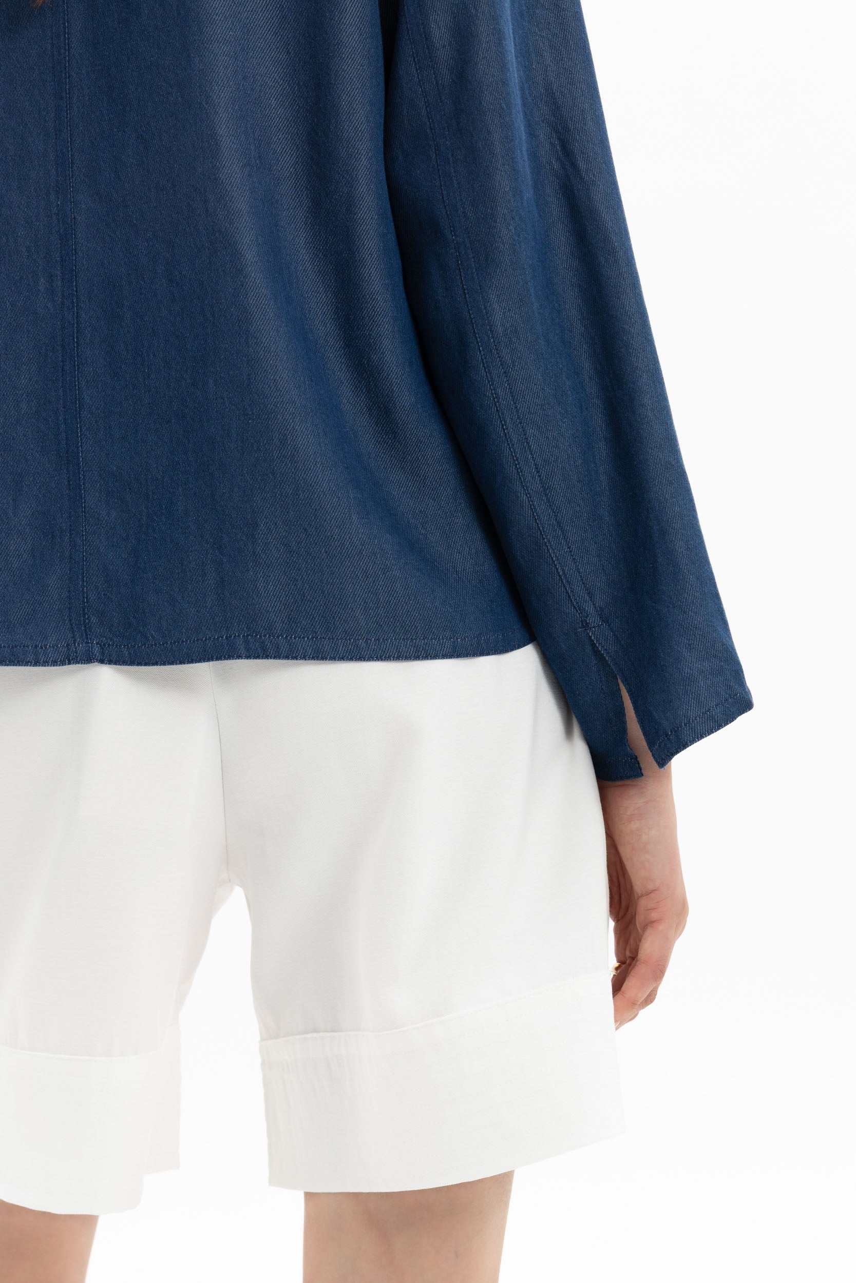MyT white; beige 1 white bermuda shorts — MyT Spring-Summer 2026 collection, view 2