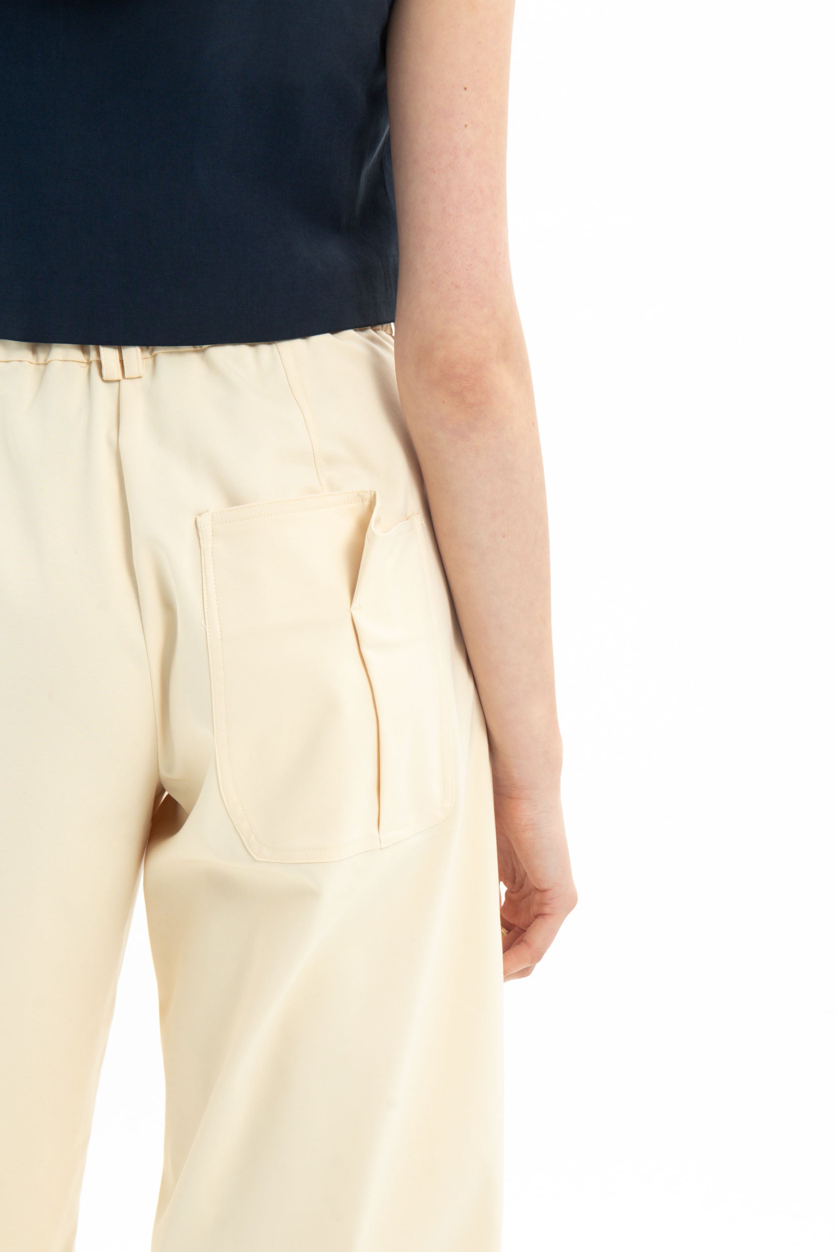 MyT pleated cropped pants — MyT Spring-Summer 2026 collection, view 2