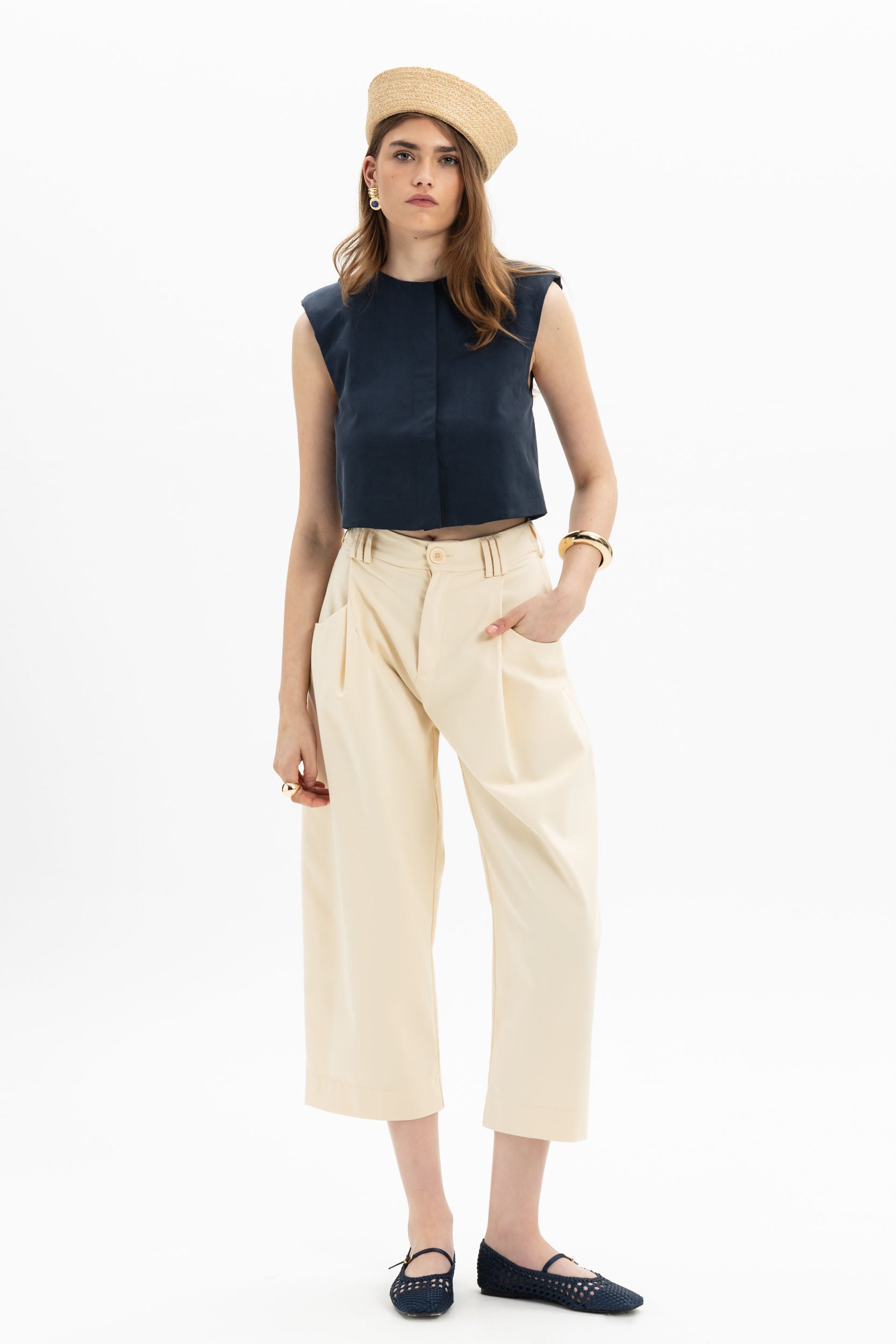 MyT pleated cropped pants — MyT Spring-Summer 2026 collection, view 4