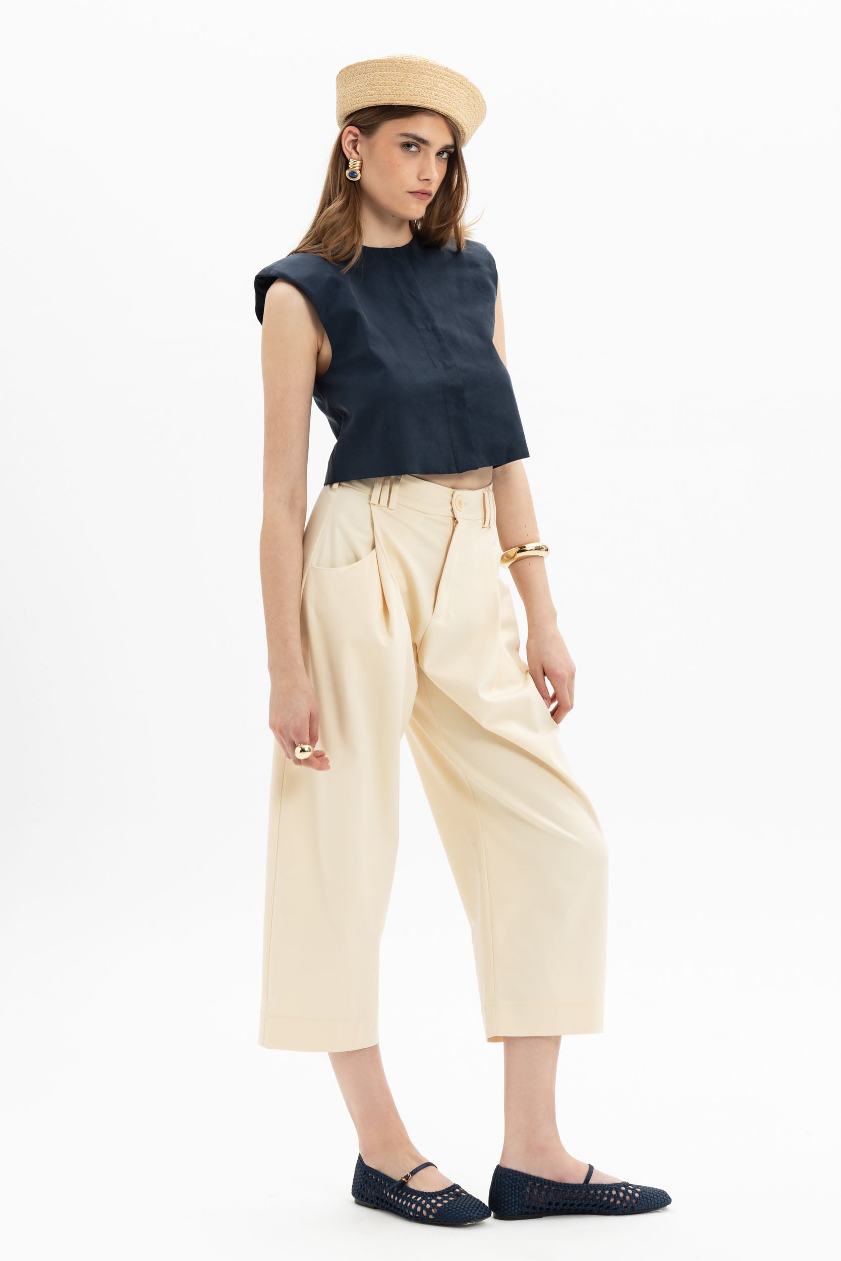 MyT pleated cropped pants — MyT Spring-Summer 2026 collection, view 5