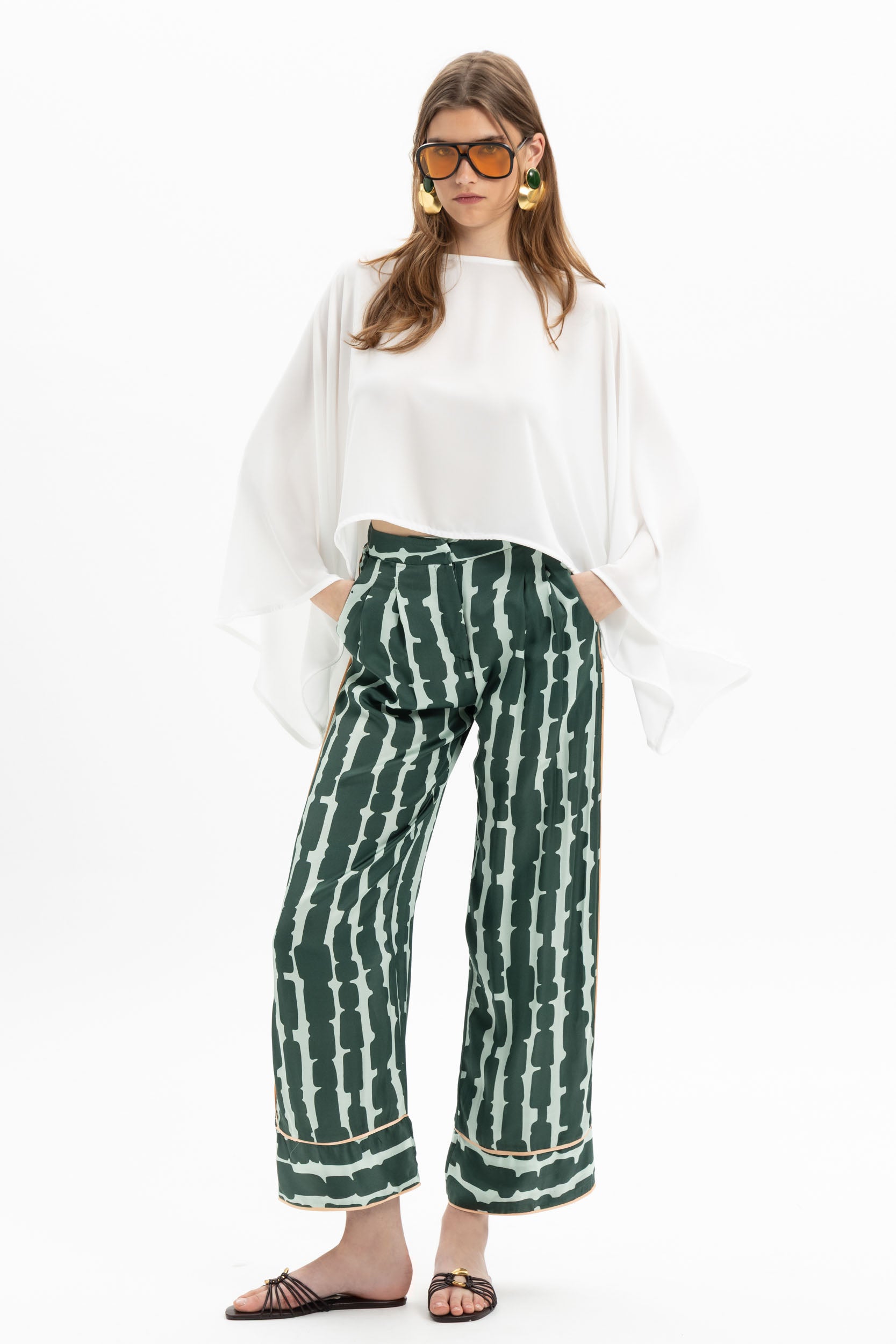 MyT white; black batwing blouse — MyT Spring-Summer 2026 collection