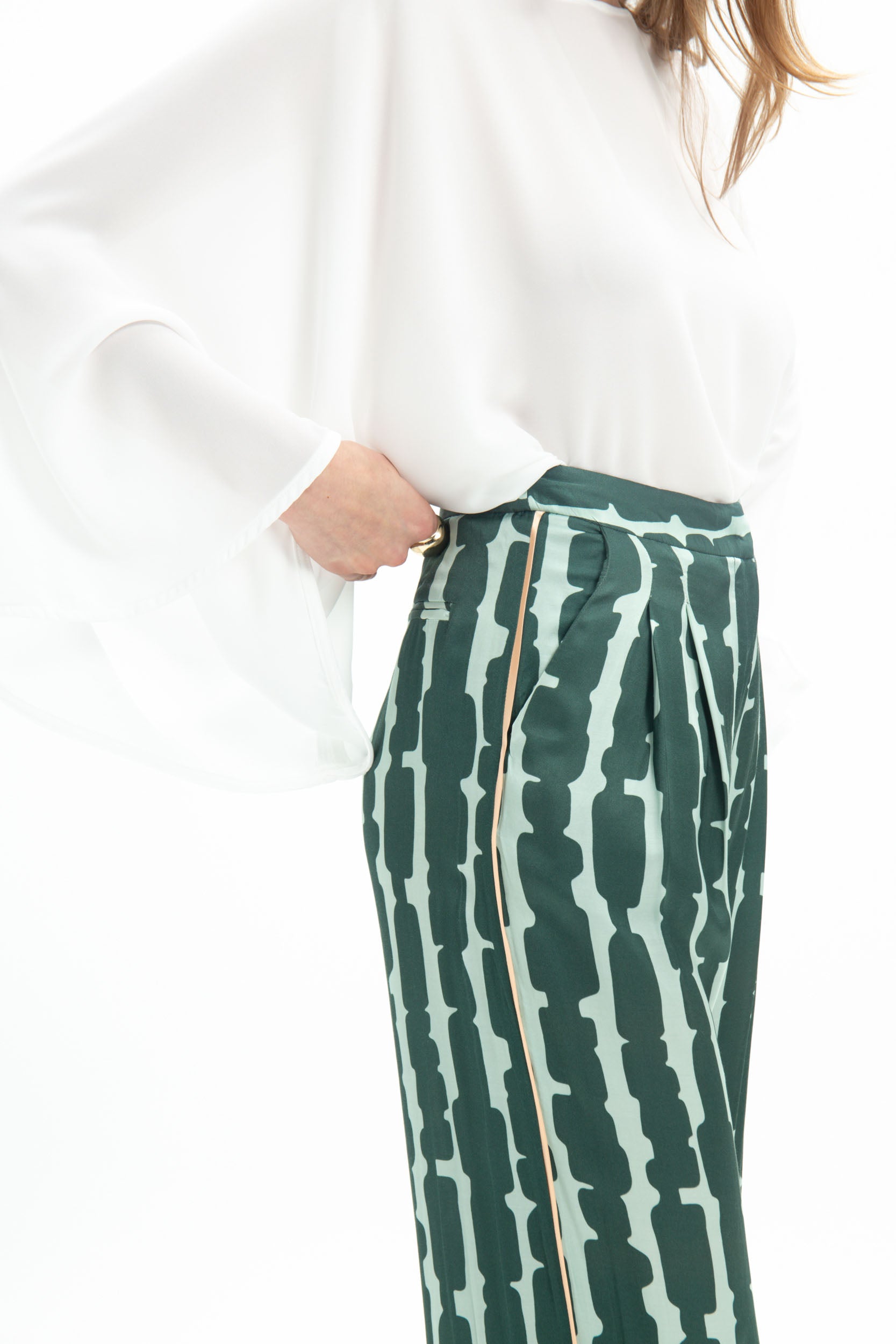 MyT print pants — MyT Spring-Summer 2026 collection, view 3