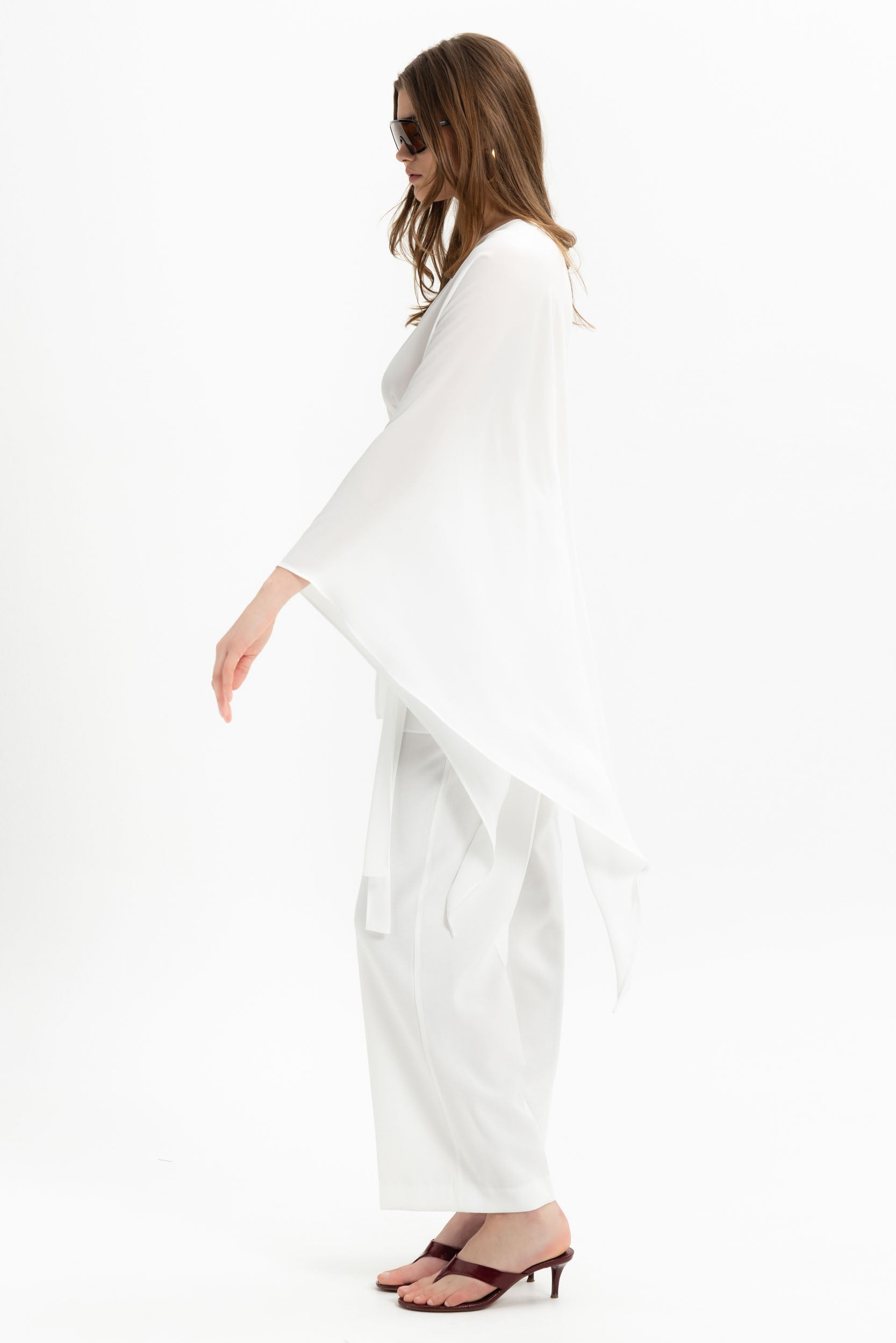MyT white; black kimono wrap — MyT Spring-Summer 2026 collection, view 3