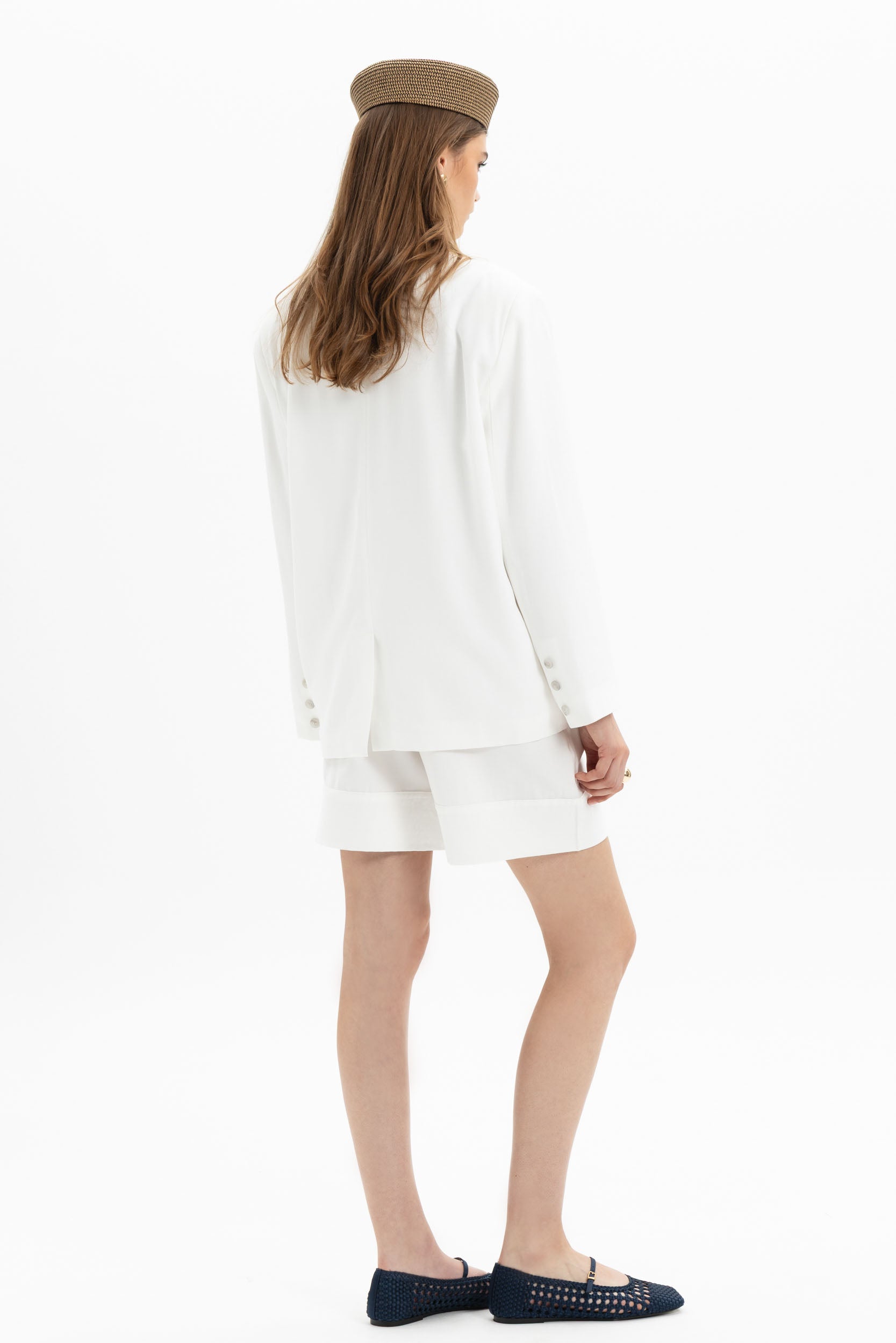 MyT white; beige 1 oversized blazer — MyT Spring-Summer 2026 collection, view 4