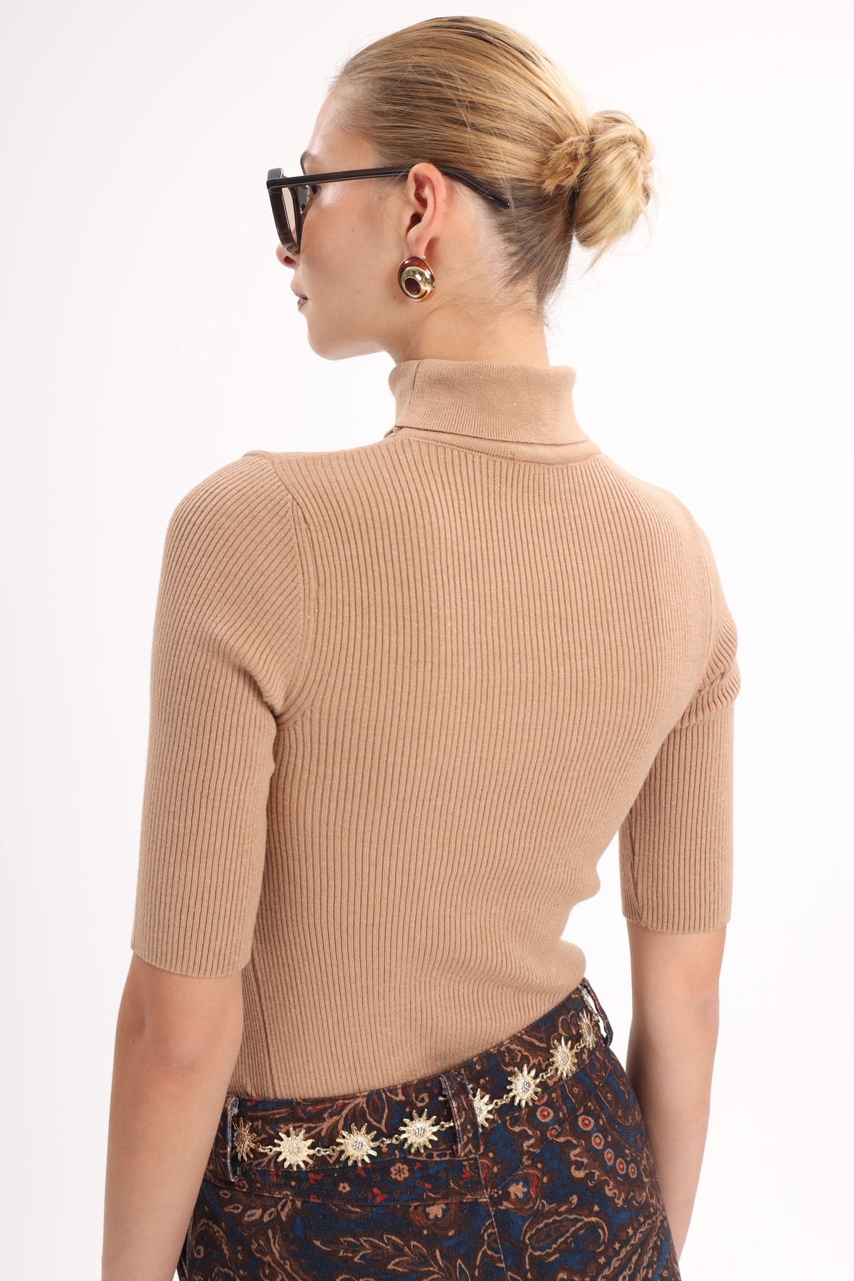 Ribbed Turtleneck Top - MYT Wearables Fall–Winter 2027